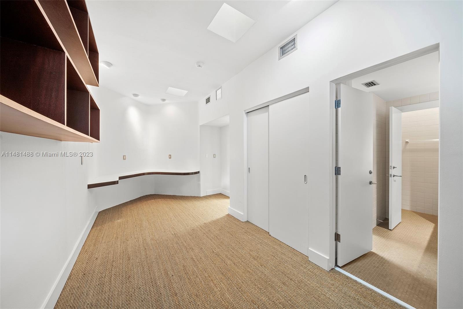 LEAFY WAY - Residential