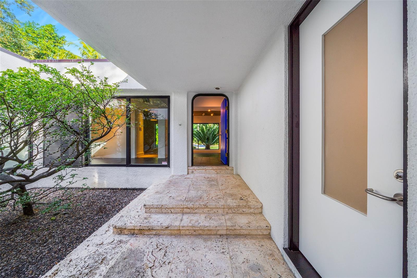 LEAFY WAY - Residential