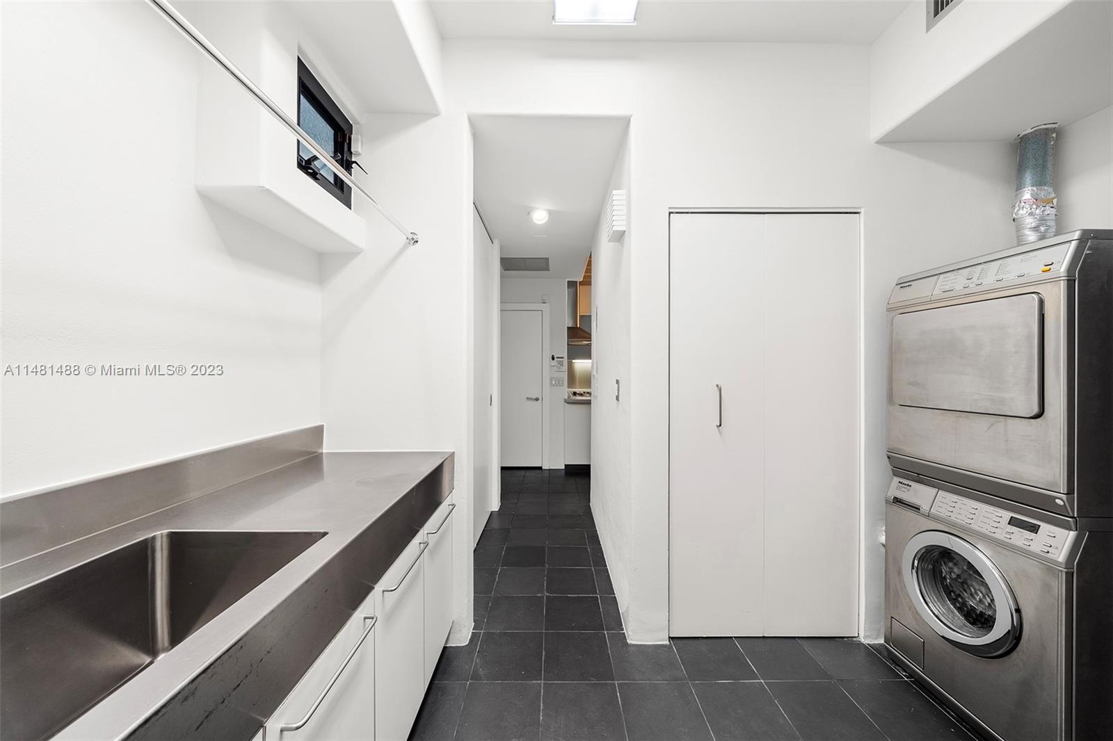 LEAFY WAY - Residential