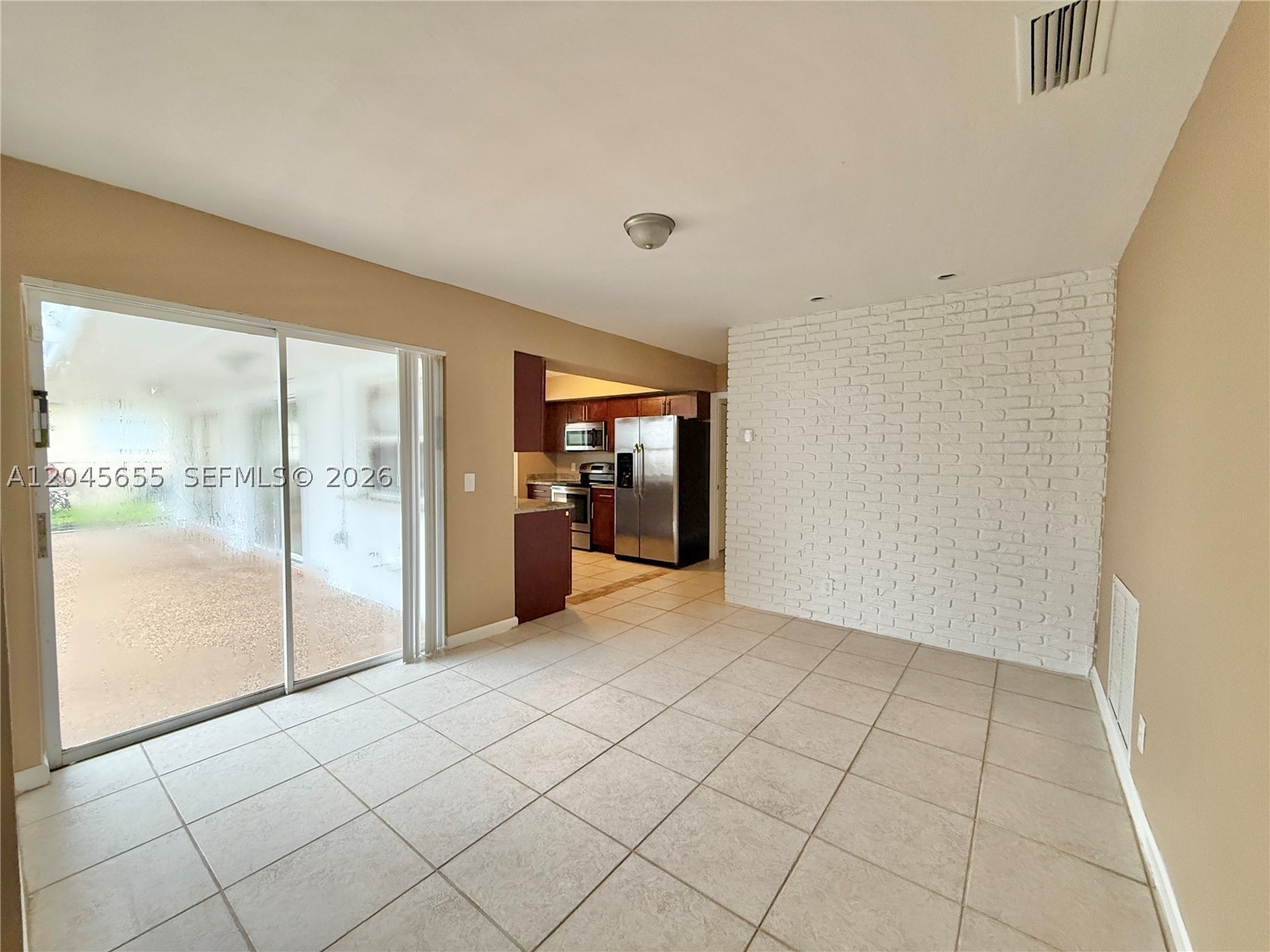 1154 SW 27th Ave