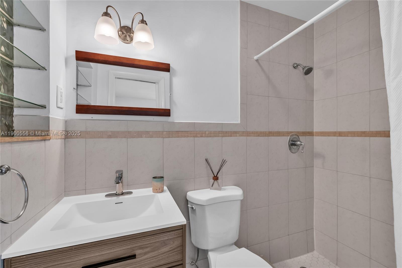 MIAMI SHORES SEC 5 - Residential