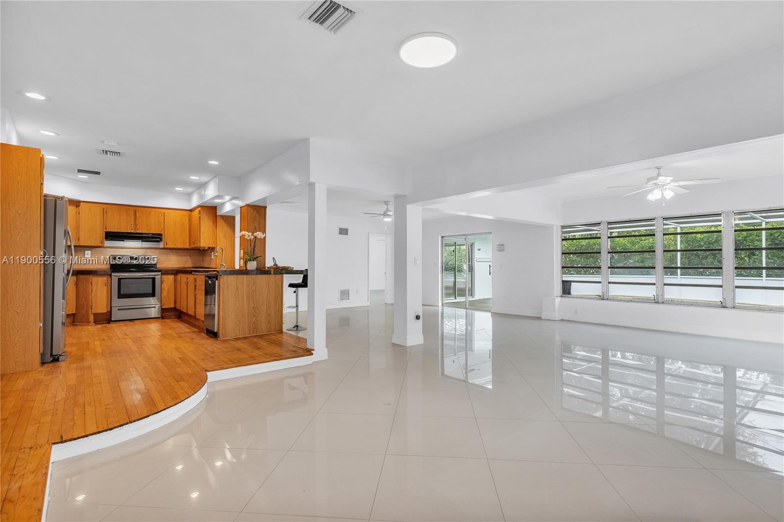 MIAMI SHORES SEC 5 - Residential