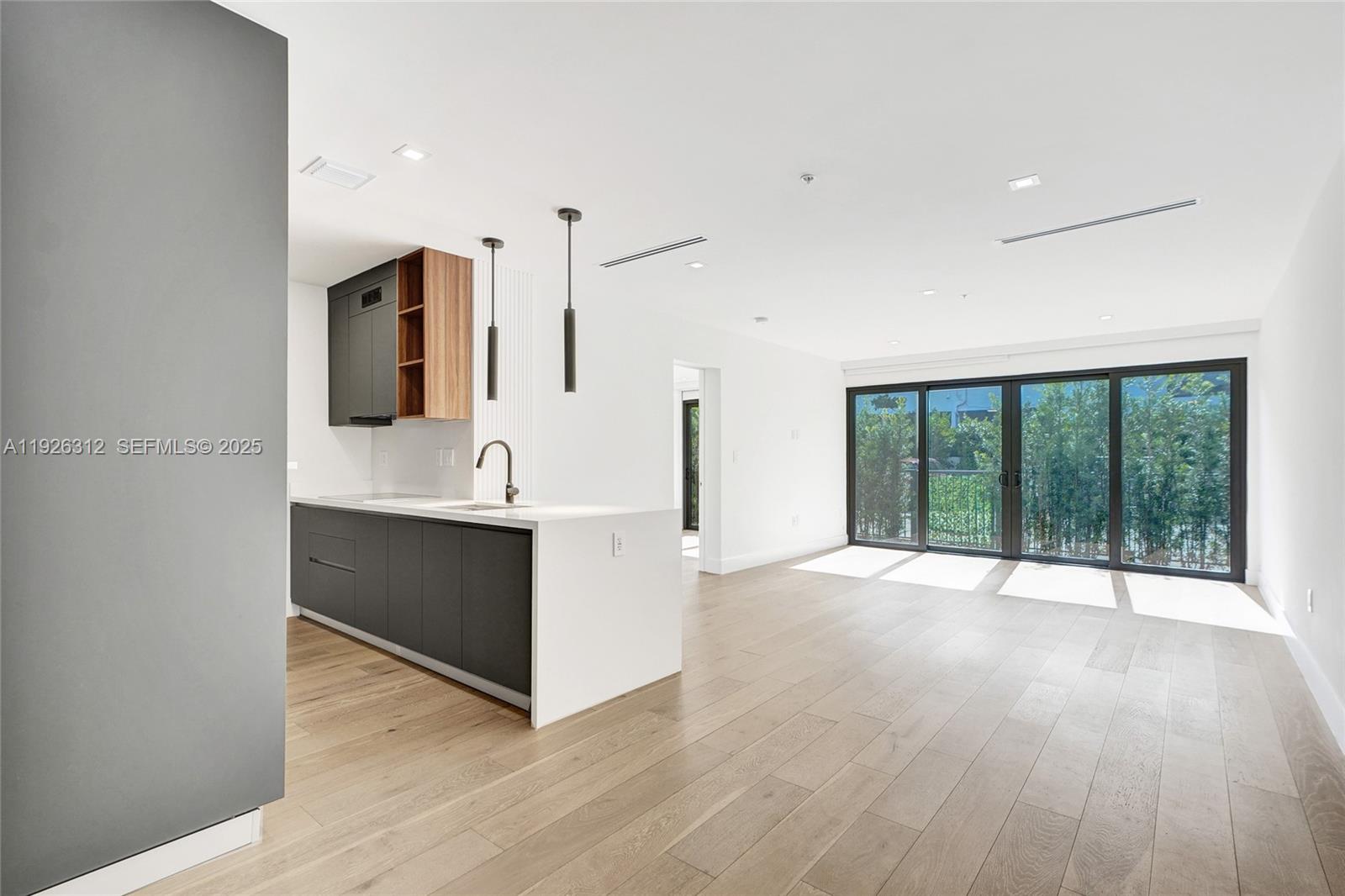 KEY CASSA CONDO - Residential Lease