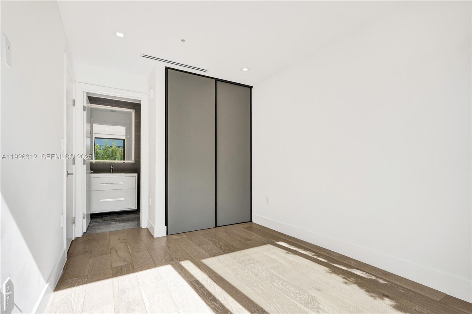 KEY CASSA CONDO - Residential Lease