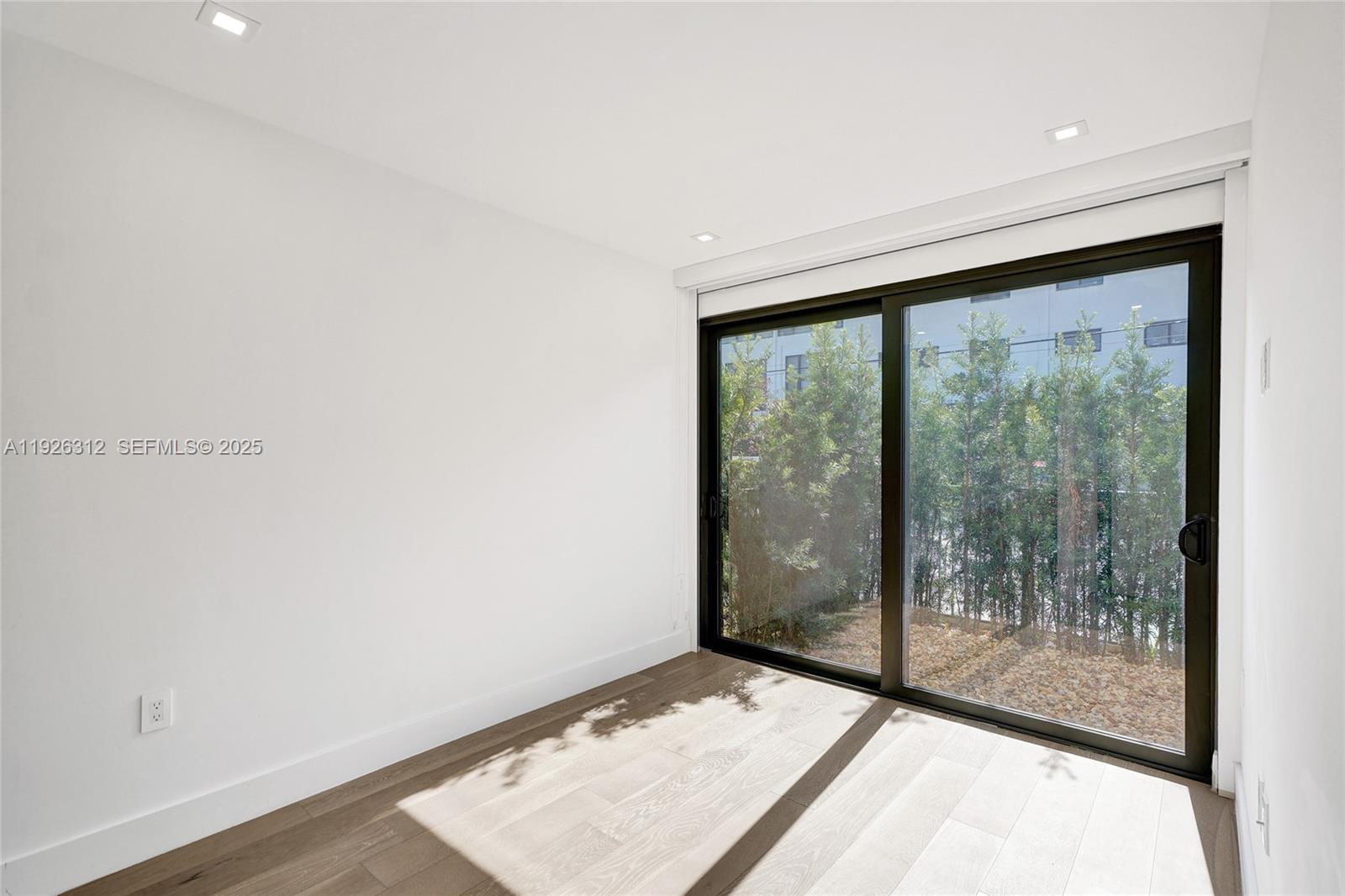 KEY CASSA CONDO - Residential Lease