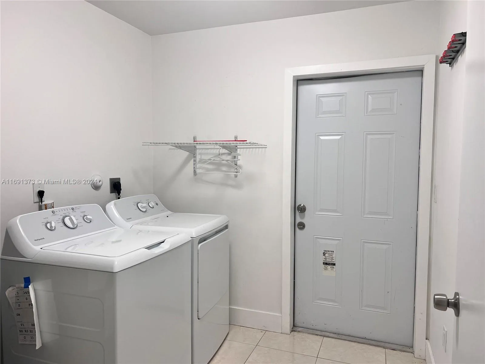 Pompano Beach, Florida 33060, United States, 3 Bedrooms Bedrooms, ,2 BathroomsBathrooms,Residential,Pending,33681