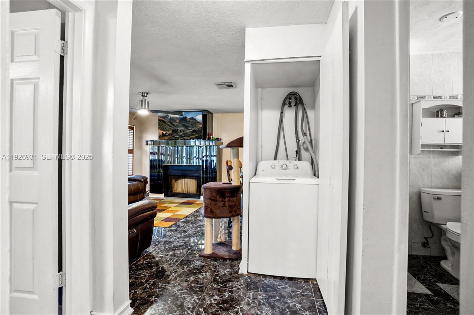 CRESTHAVEN NO 5 - Residential