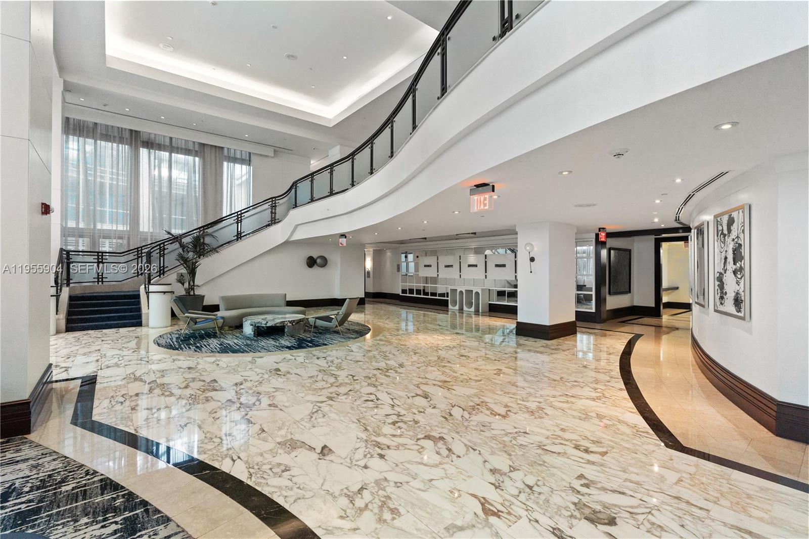 FONTAINEBLEAU III - Residential