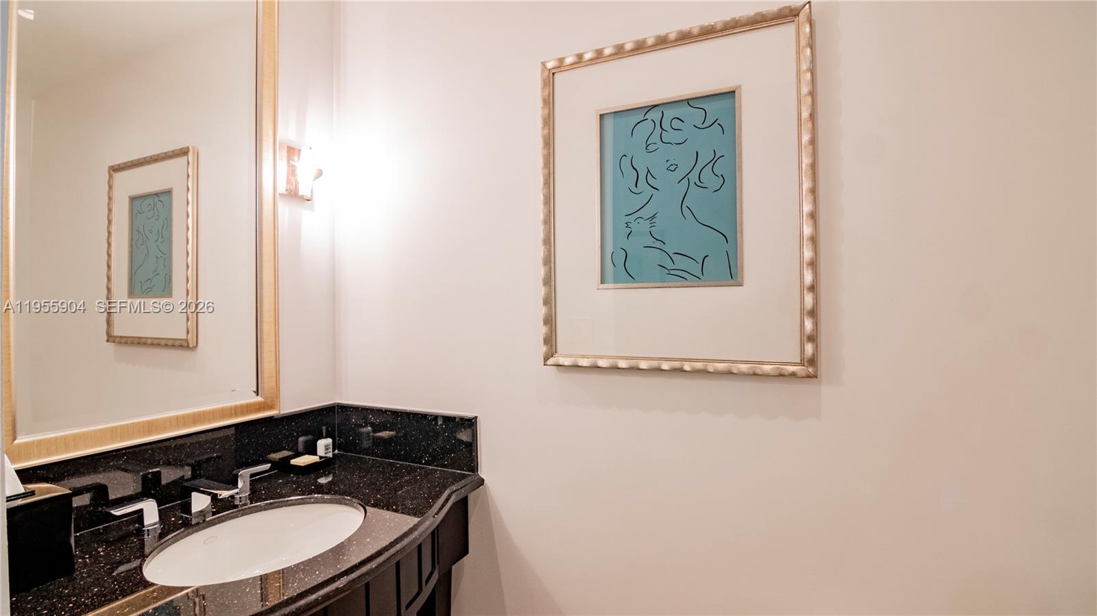 FONTAINEBLEAU III - Residential