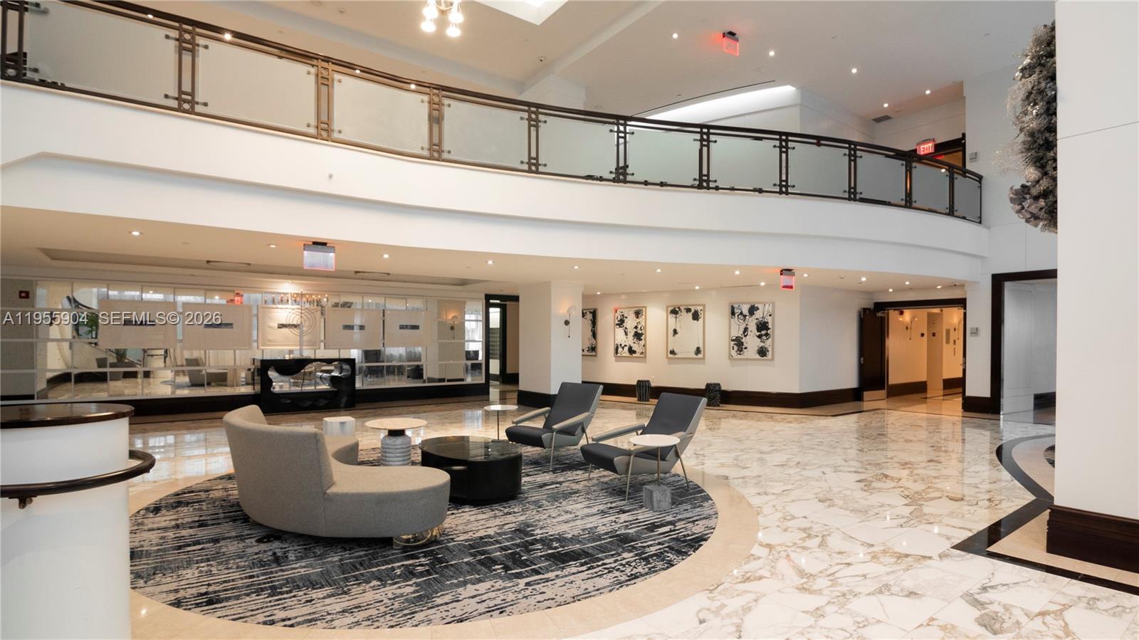 FONTAINEBLEAU III - Residential