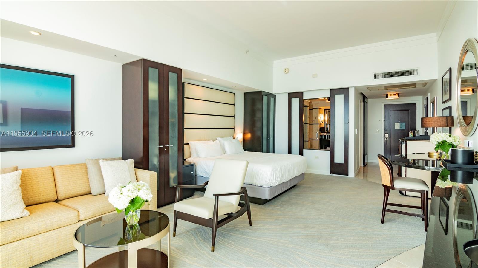 FONTAINEBLEAU III - Residential