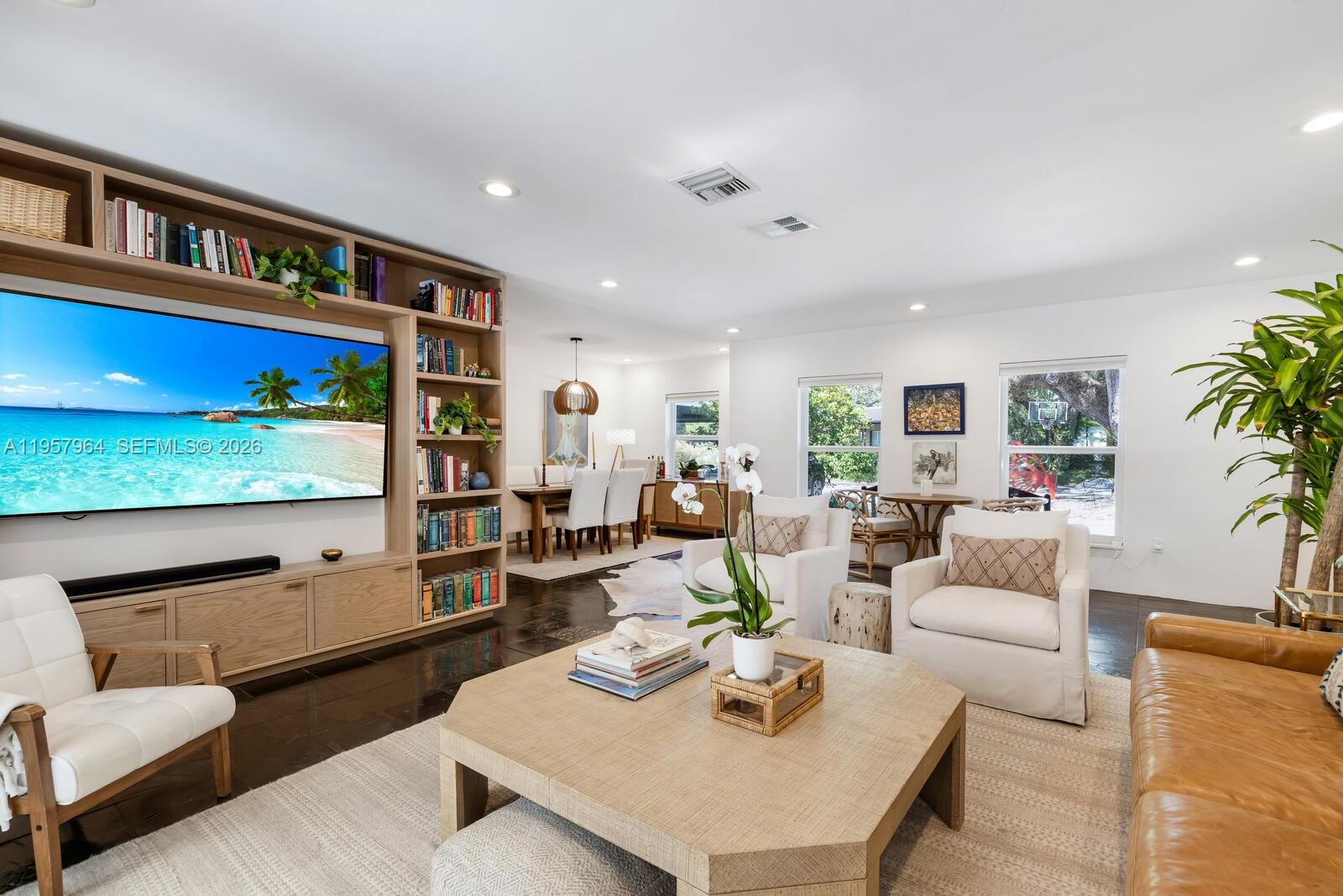 COLLEGE GROVES - Residential