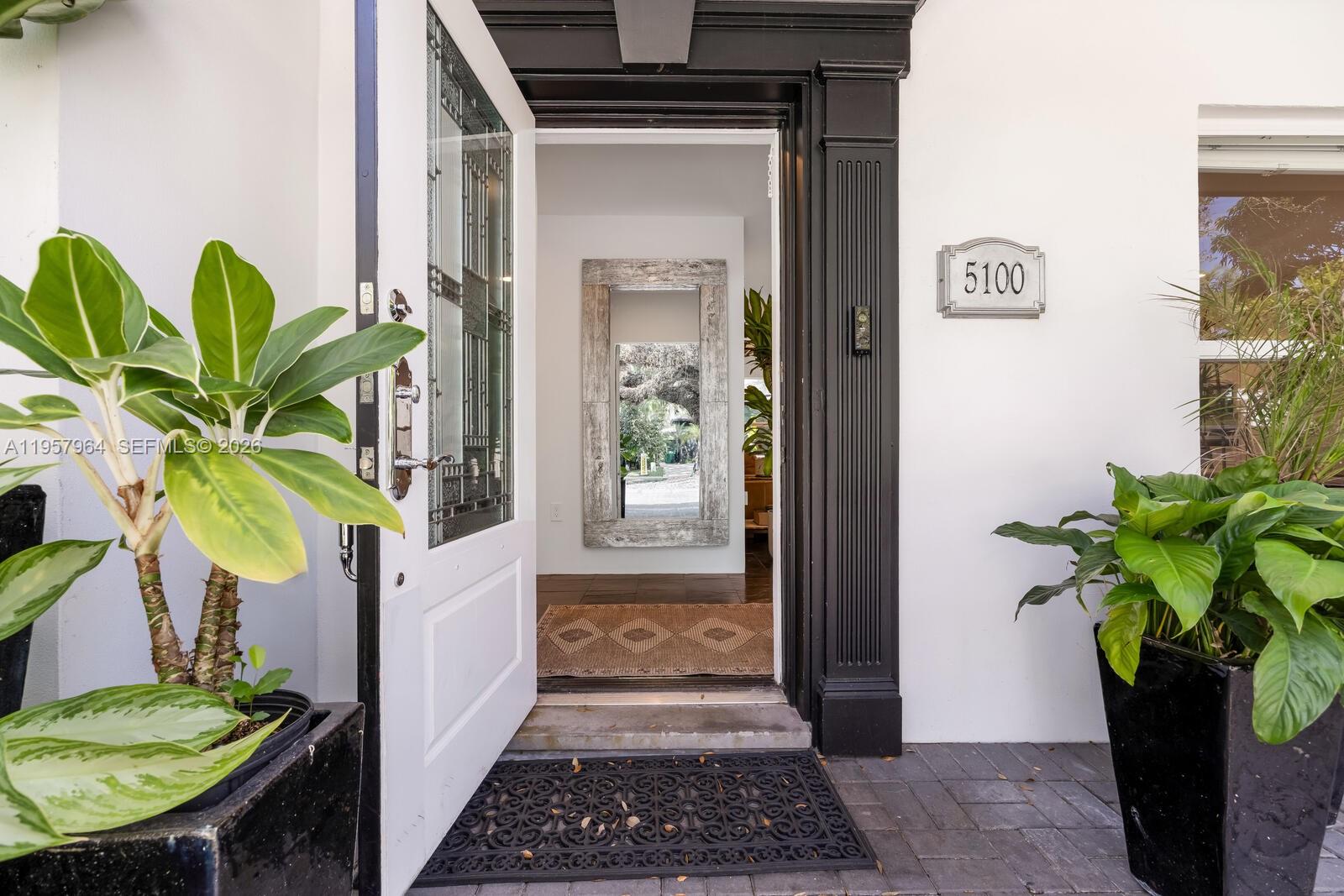 COLLEGE GROVES - Residential