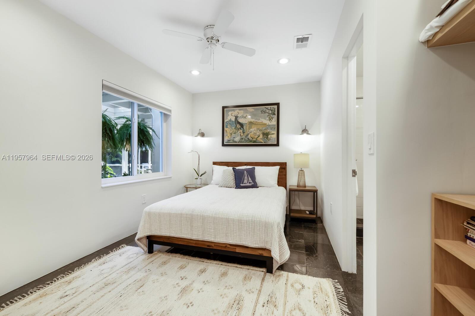 COLLEGE GROVES - Residential