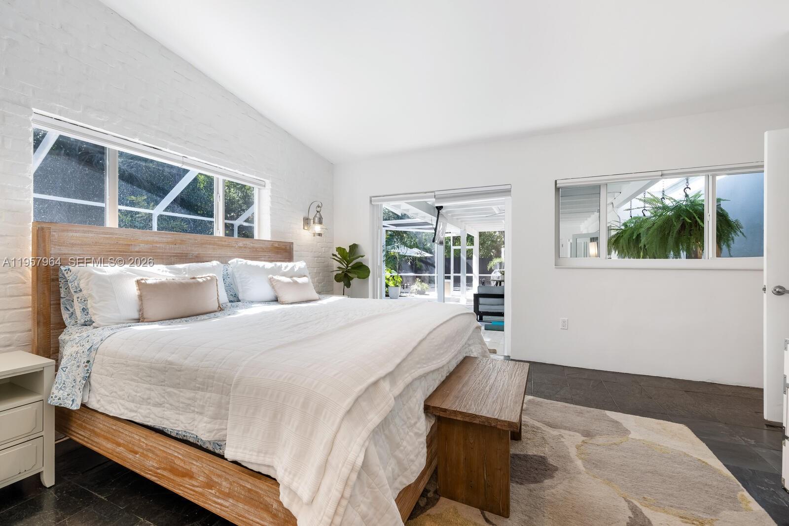 COLLEGE GROVES - Residential