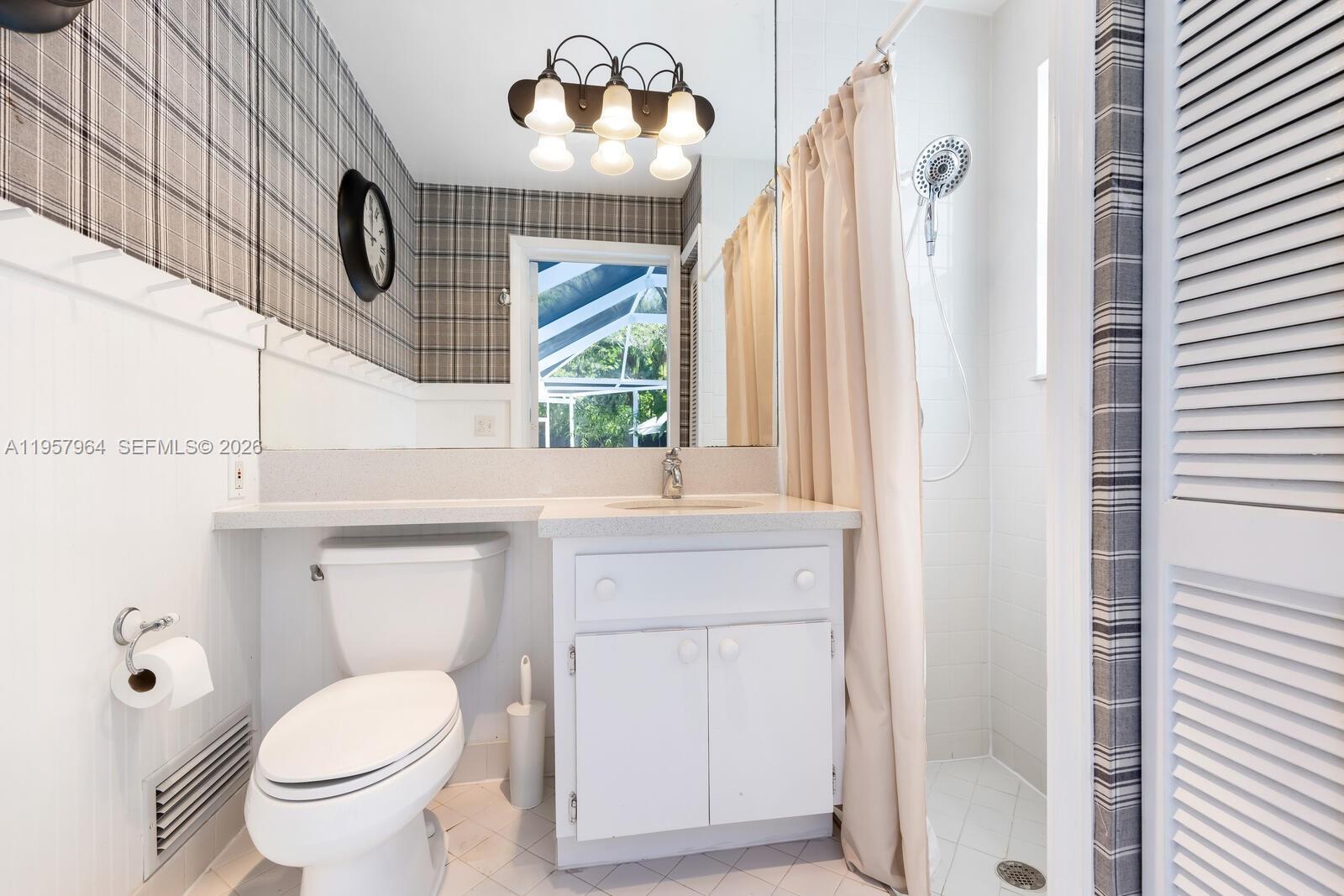 COLLEGE GROVES - Residential