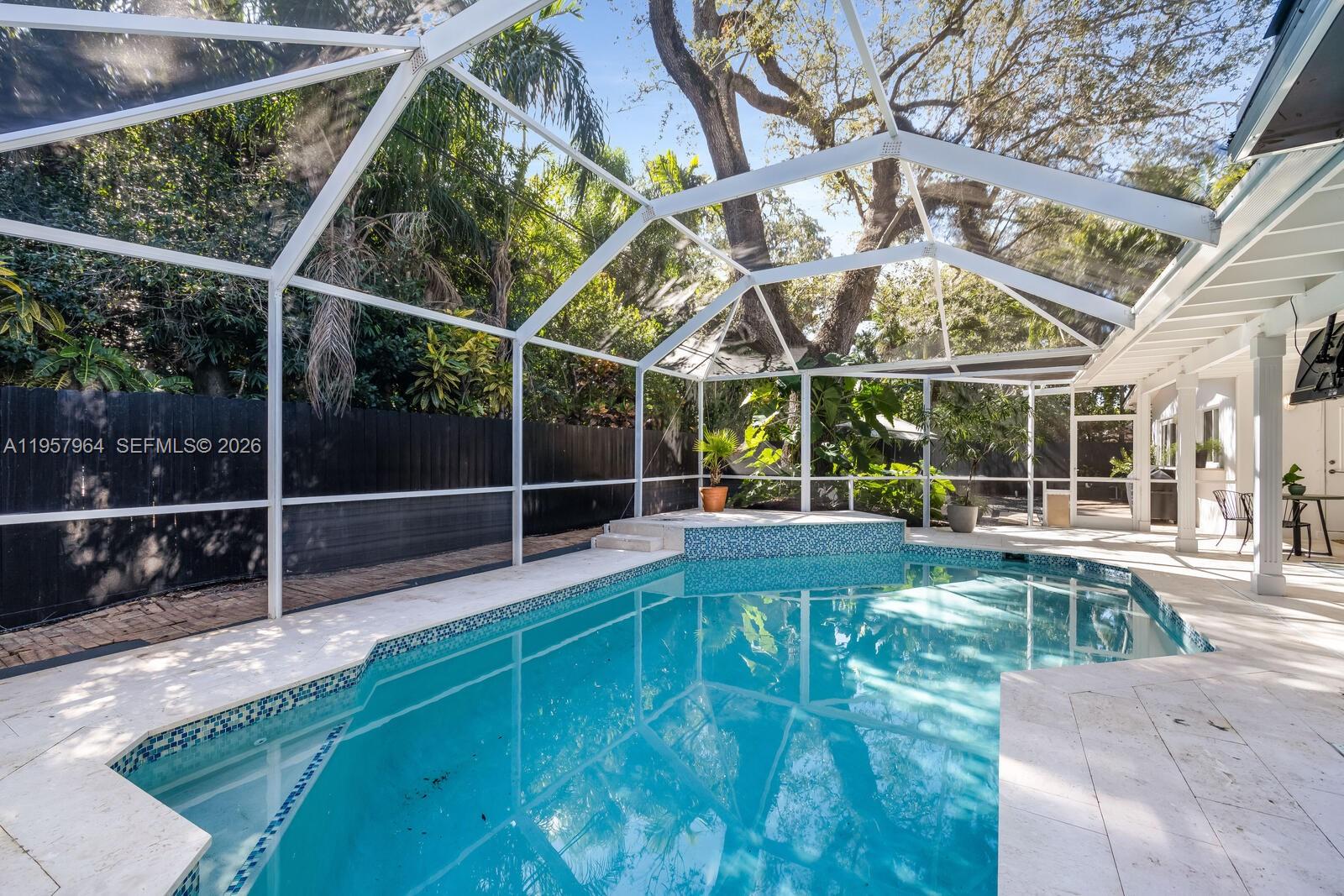 COLLEGE GROVES - Residential