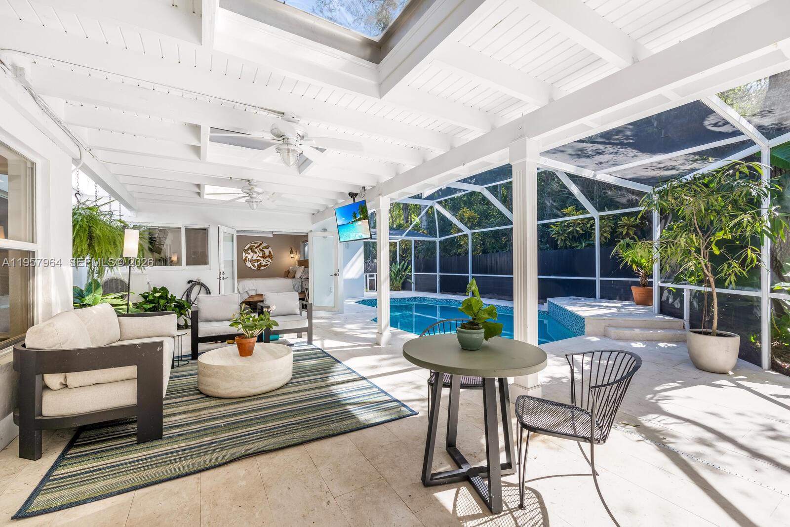 COLLEGE GROVES - Residential