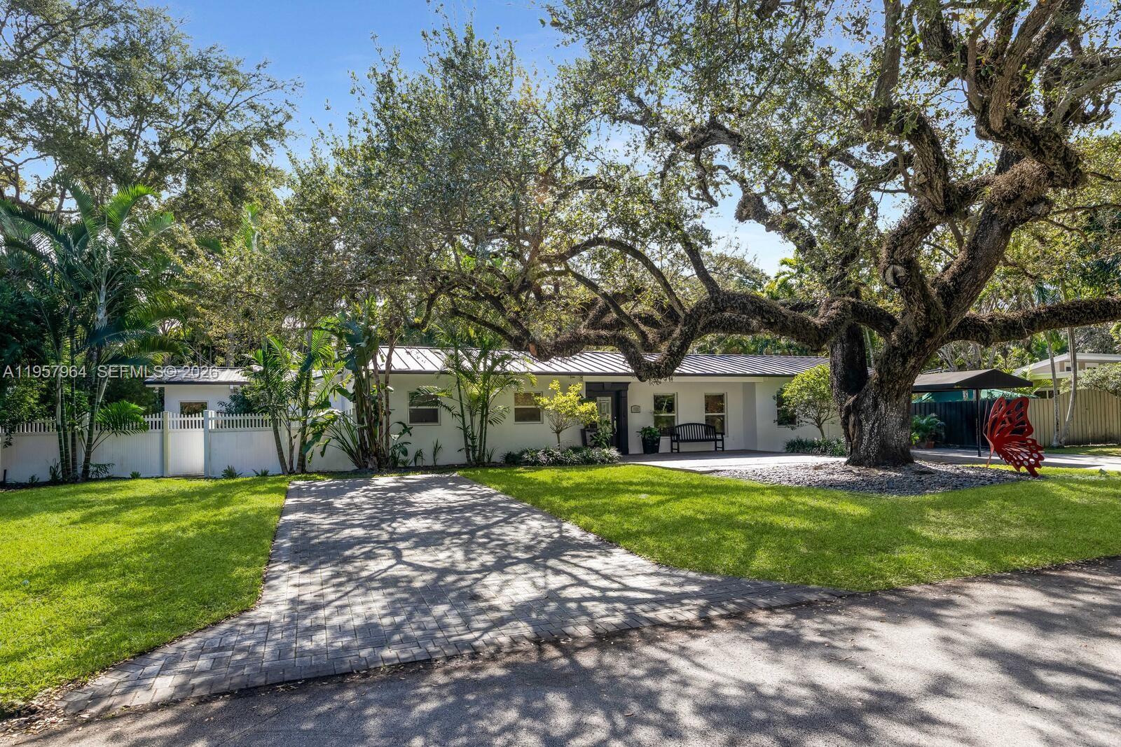 COLLEGE GROVES - Residential