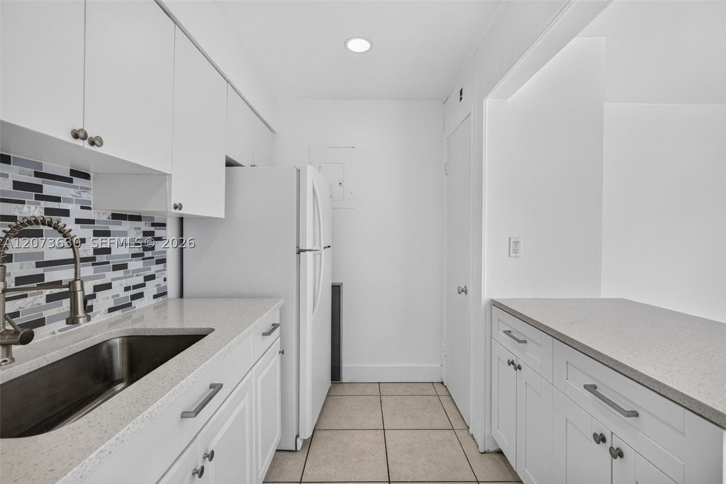 Photo of 2115 N 17th Ct #3, Hollywood, FL 33020 (MLS # A12073630)