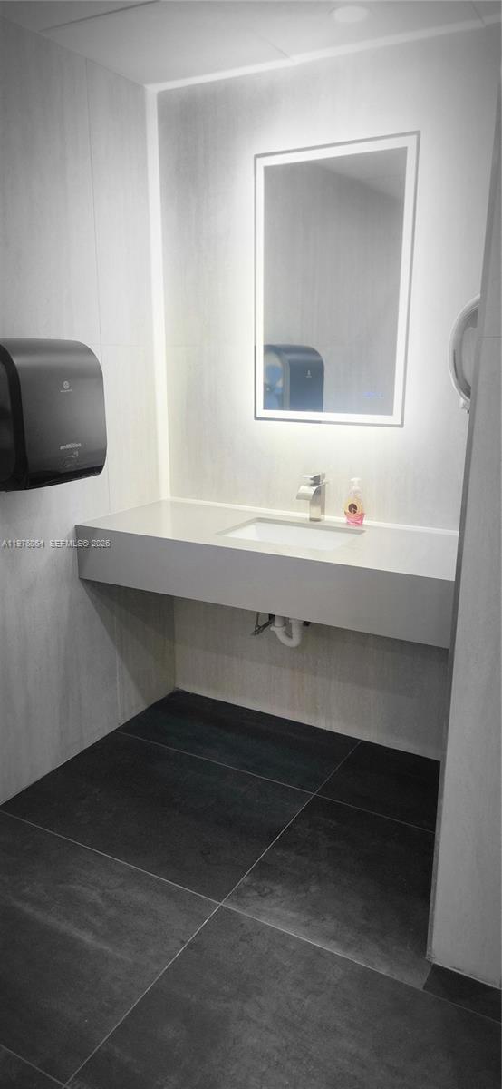 PARKER TOWER CONDO - Residential