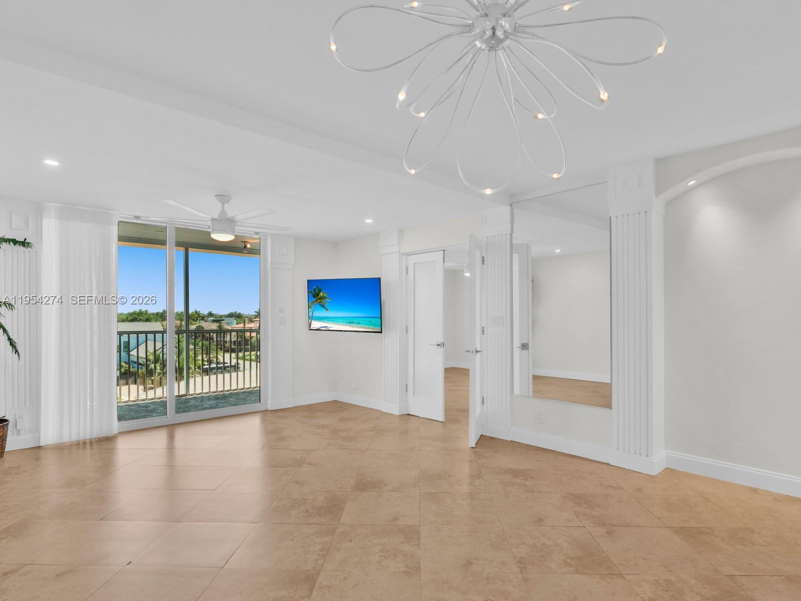 BOCA HOUSE CONDO - Residential