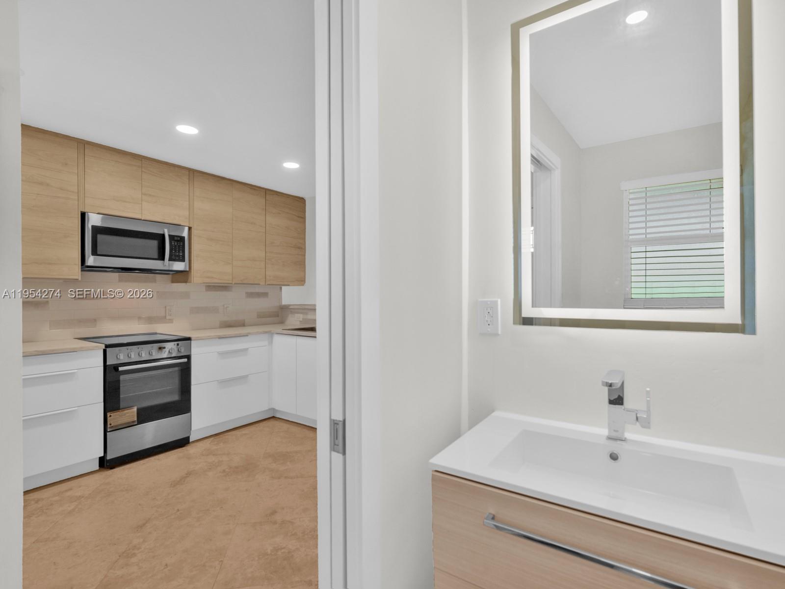 BOCA HOUSE CONDO - Residential