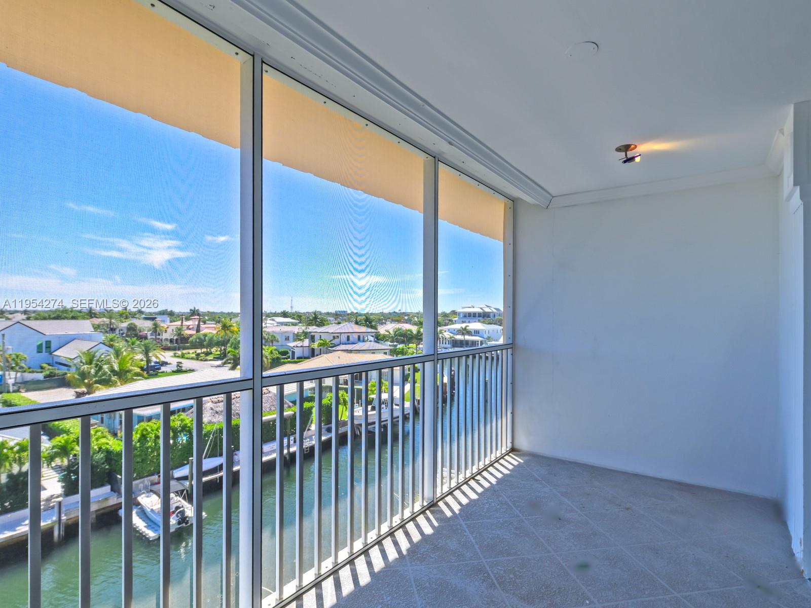 BOCA HOUSE CONDO - Residential
