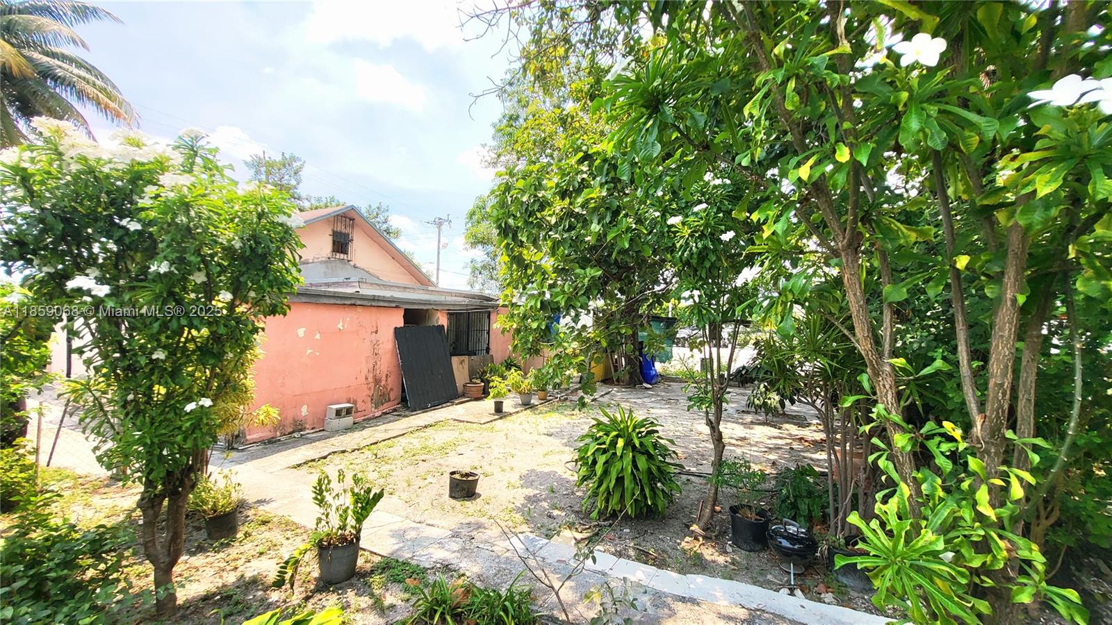 683 NW 30th St