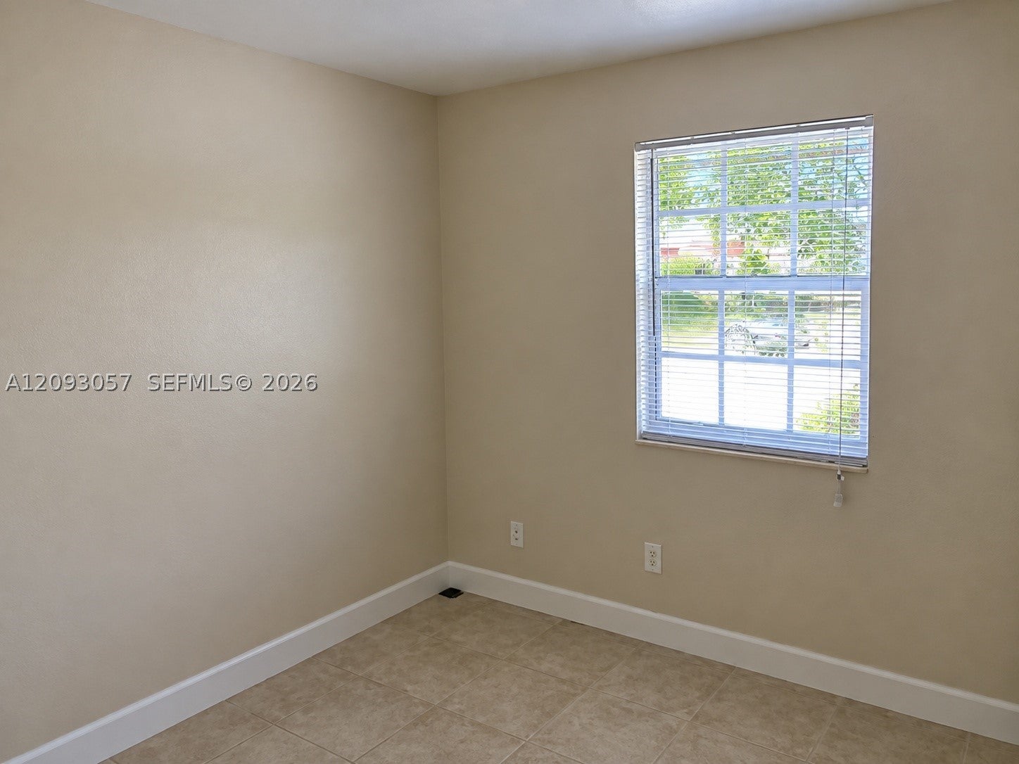 34 SW 17th Ave
