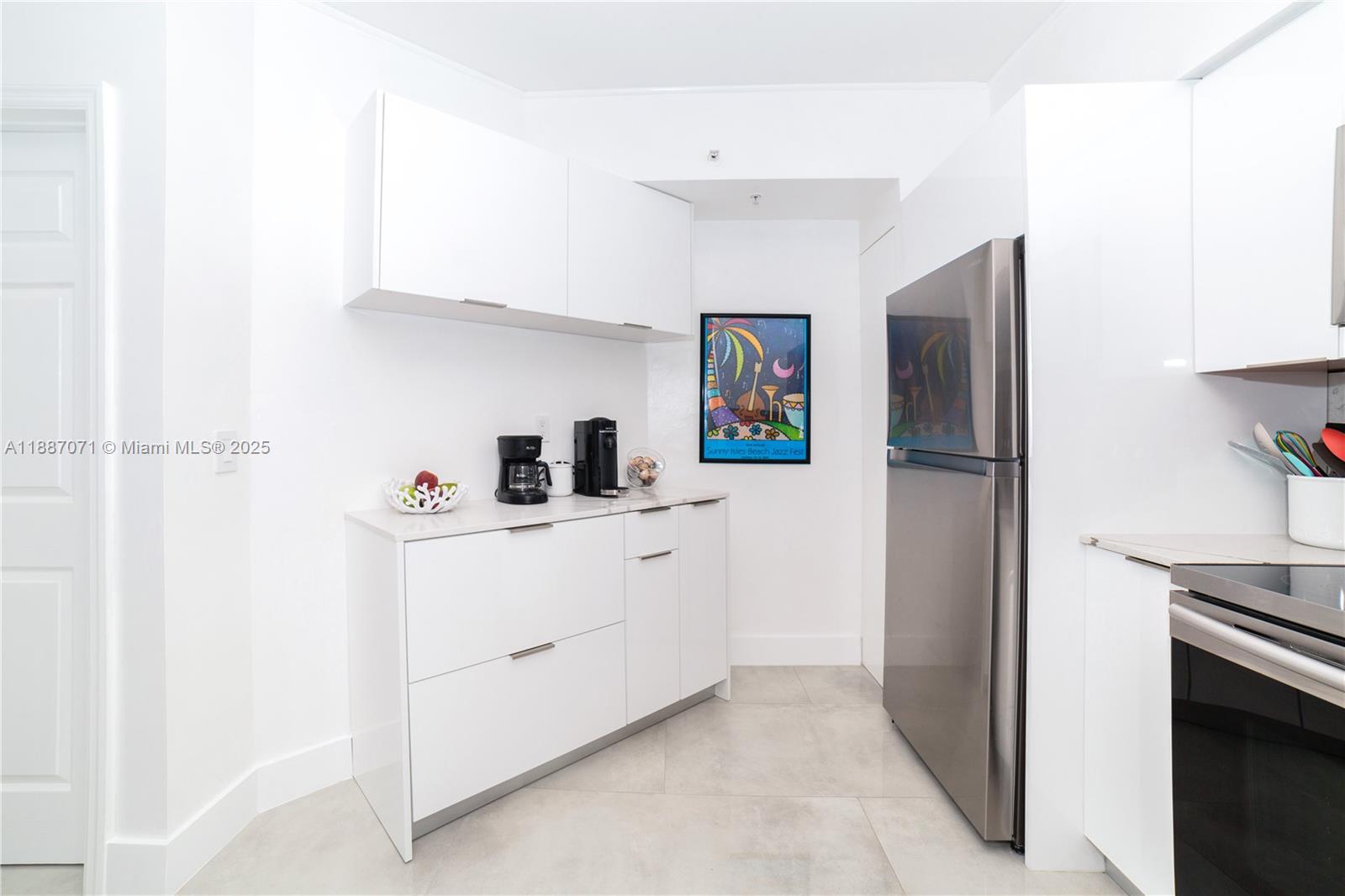 PORTO BELLAGIO CONDO - Residential