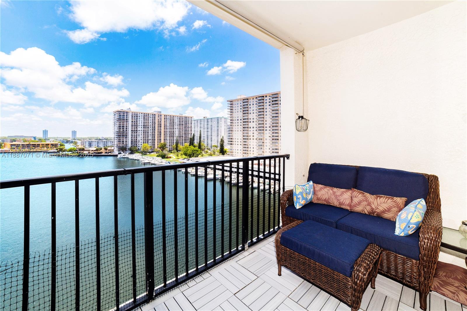 PORTO BELLAGIO CONDO - Residential