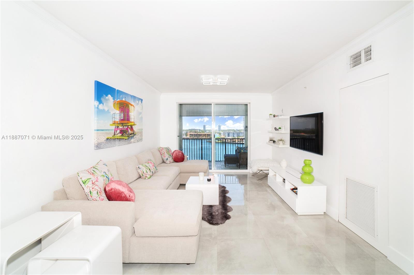 PORTO BELLAGIO CONDO - Residential
