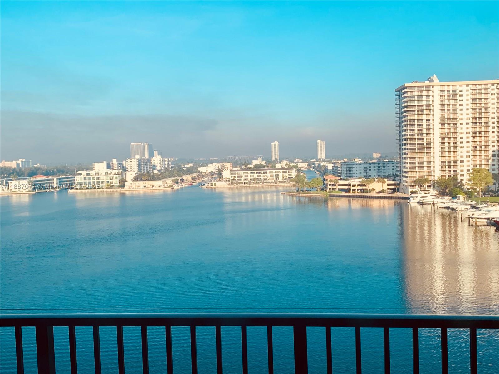 PORTO BELLAGIO CONDO - Residential