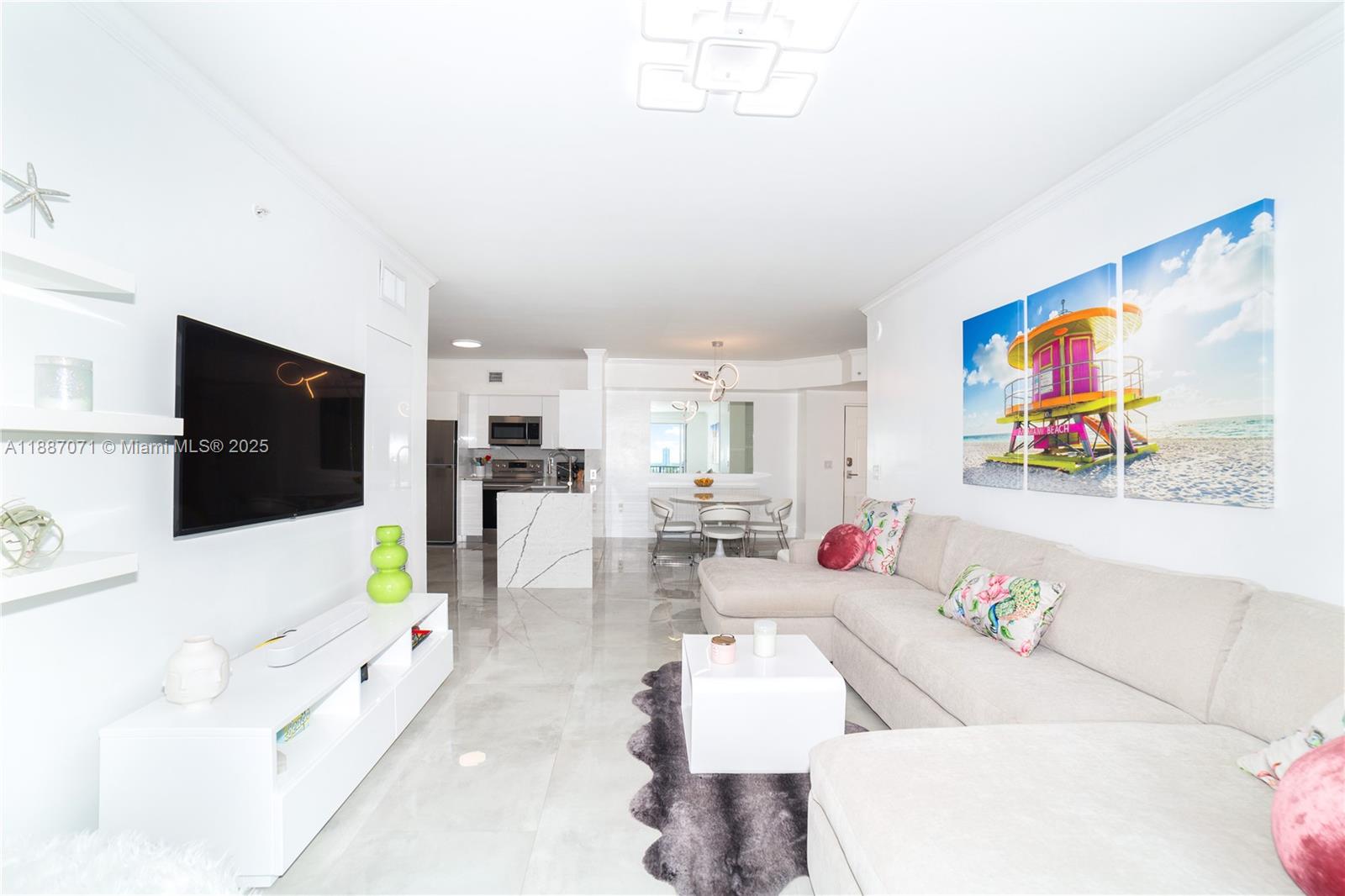 PORTO BELLAGIO CONDO - Residential