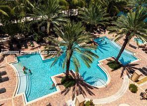 PORTO BELLAGIO CONDO - Residential