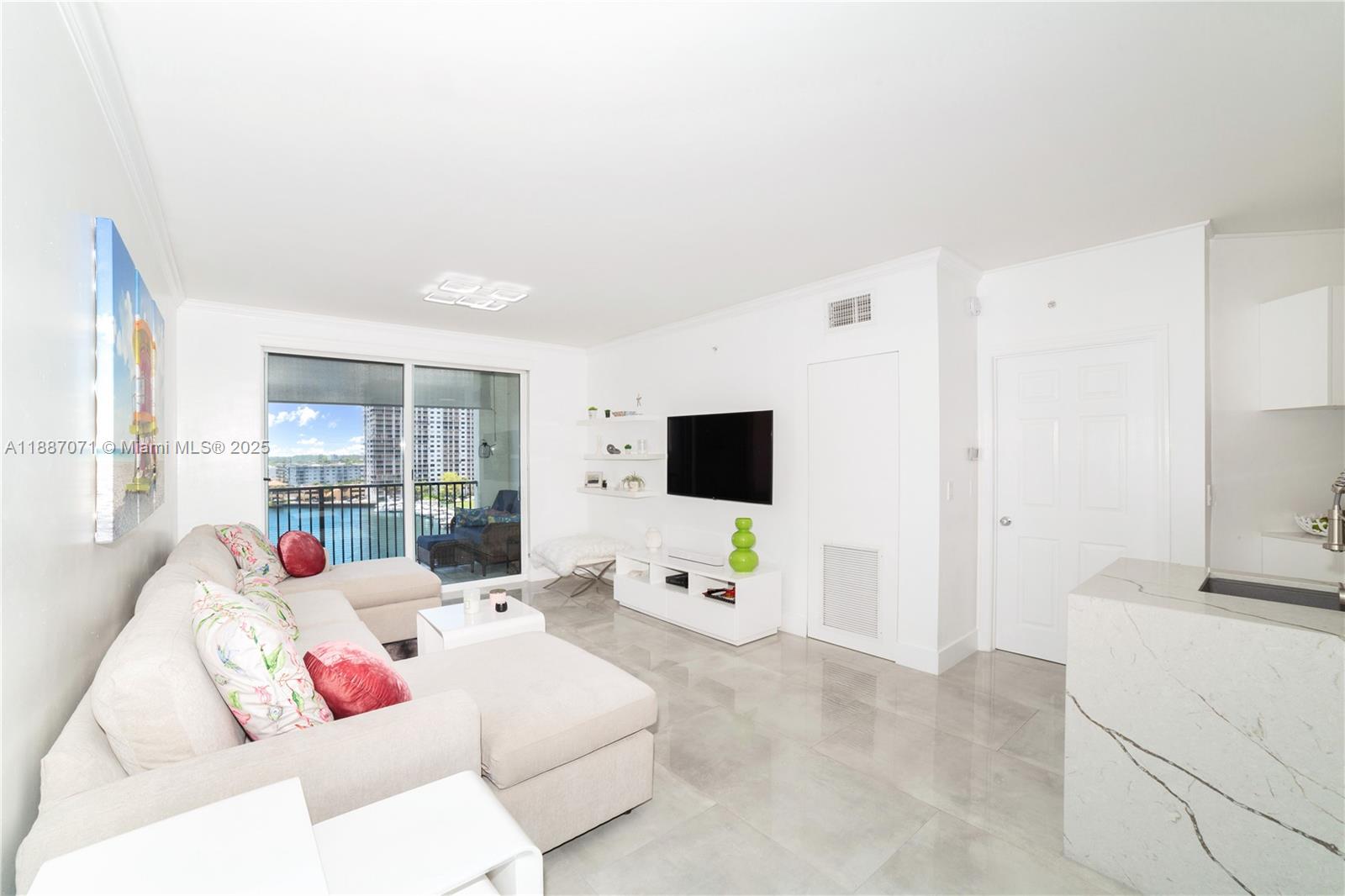 PORTO BELLAGIO CONDO - Residential