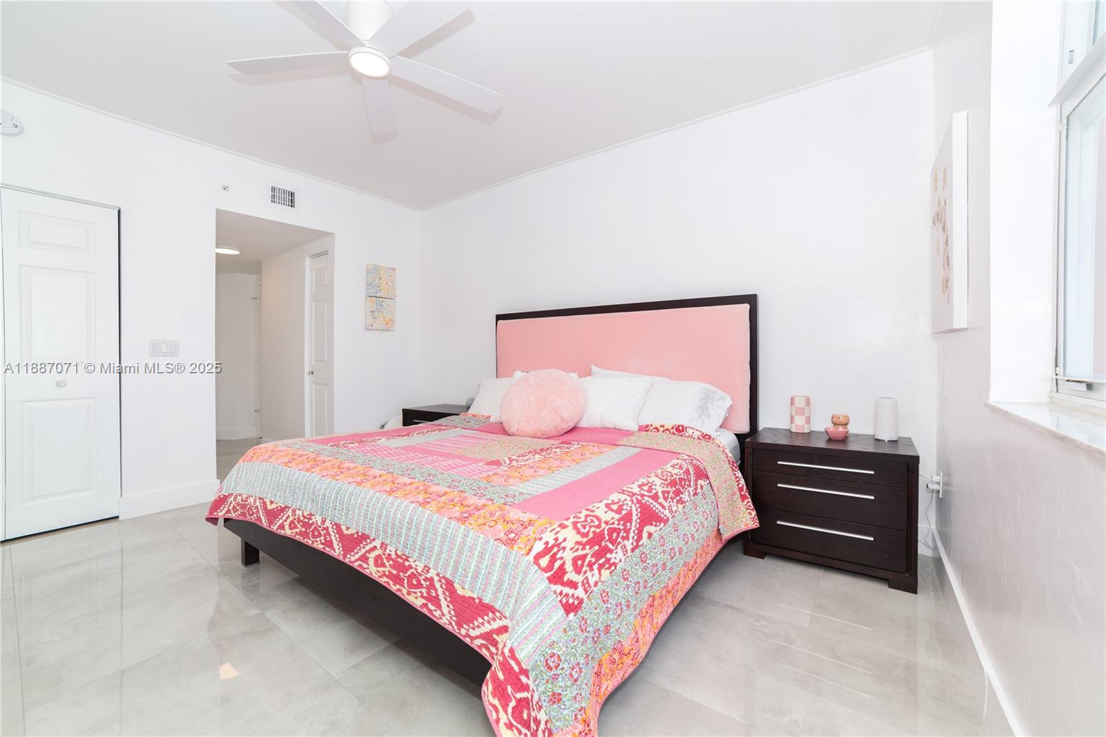 PORTO BELLAGIO CONDO - Residential