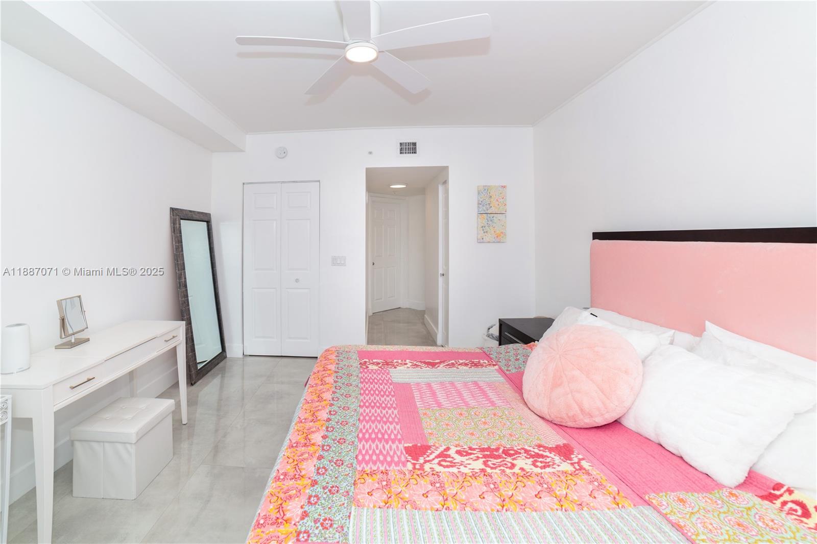 PORTO BELLAGIO CONDO - Residential