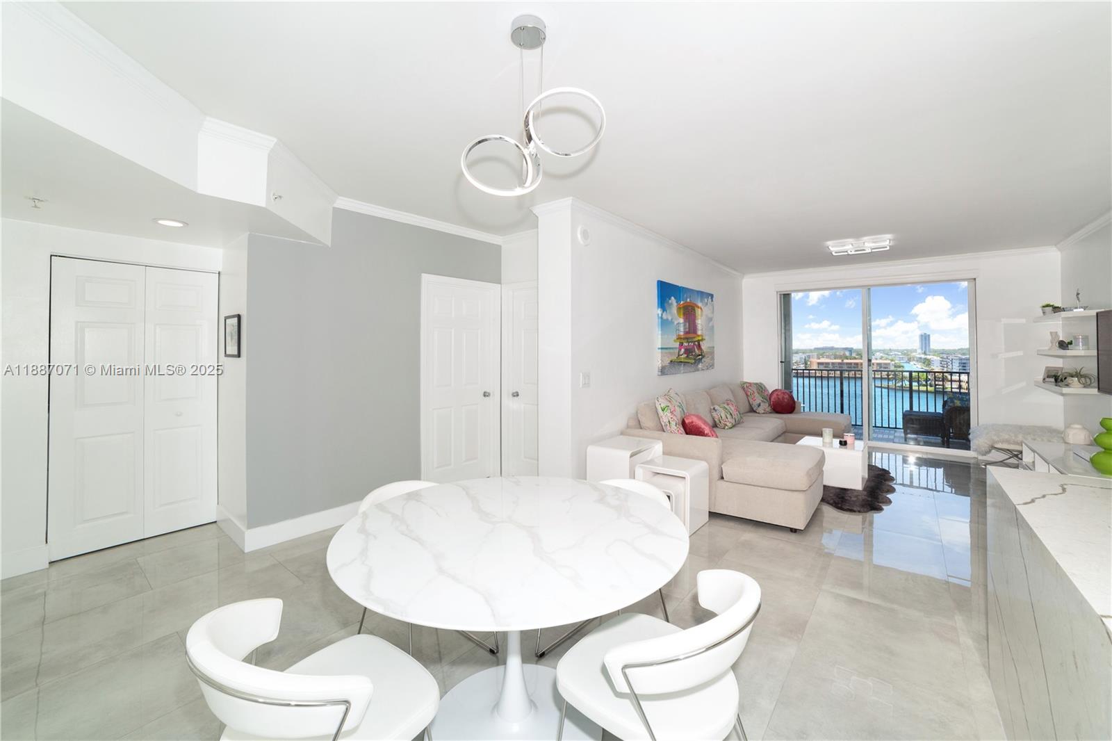 PORTO BELLAGIO CONDO - Residential