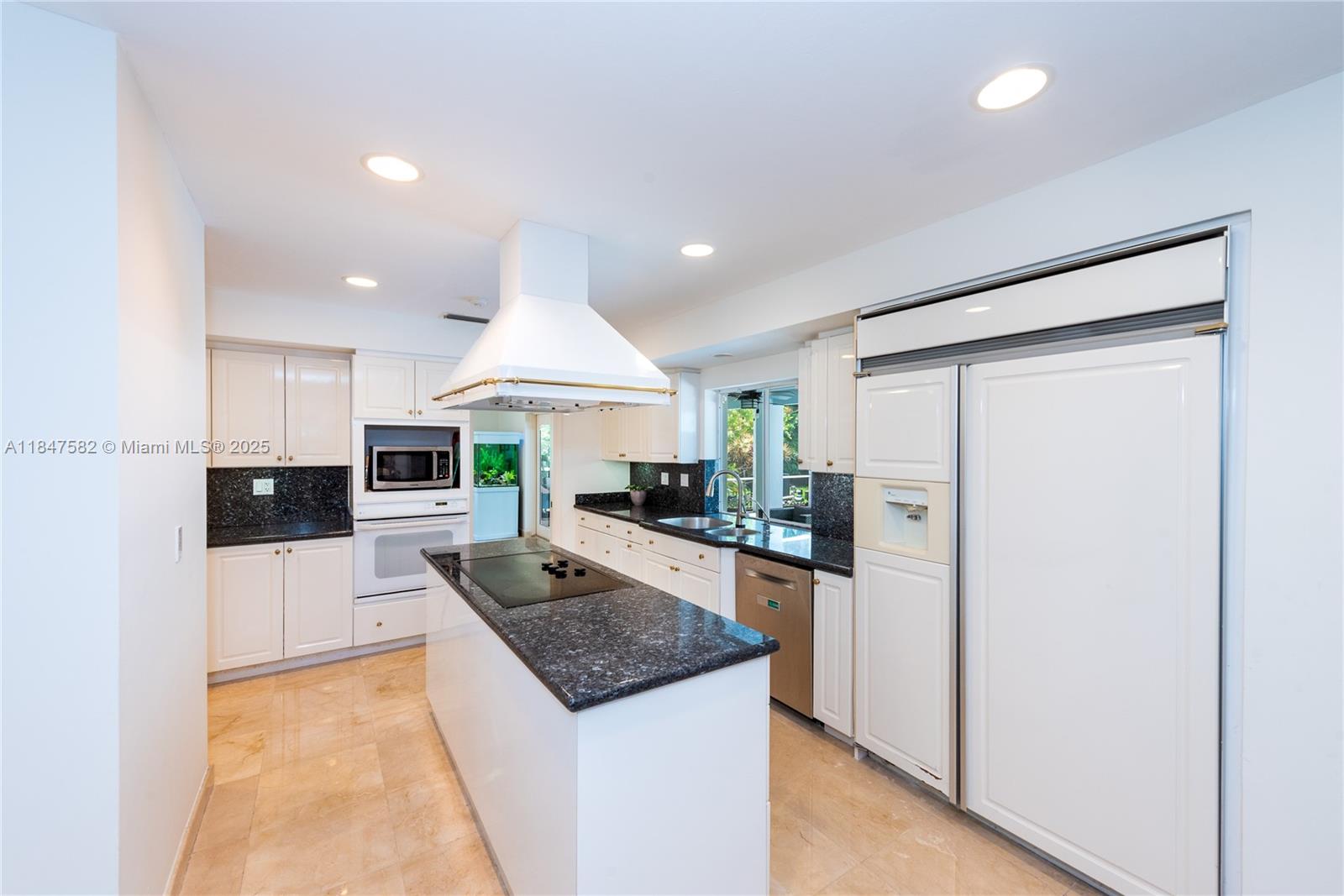 JANEMARY ESTATES - Residential