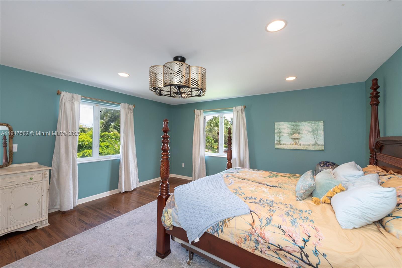 JANEMARY ESTATES - Residential