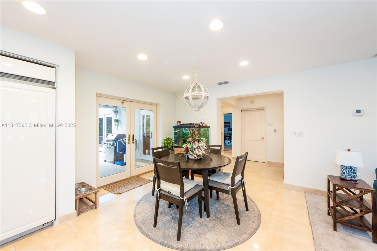 JANEMARY ESTATES - Residential