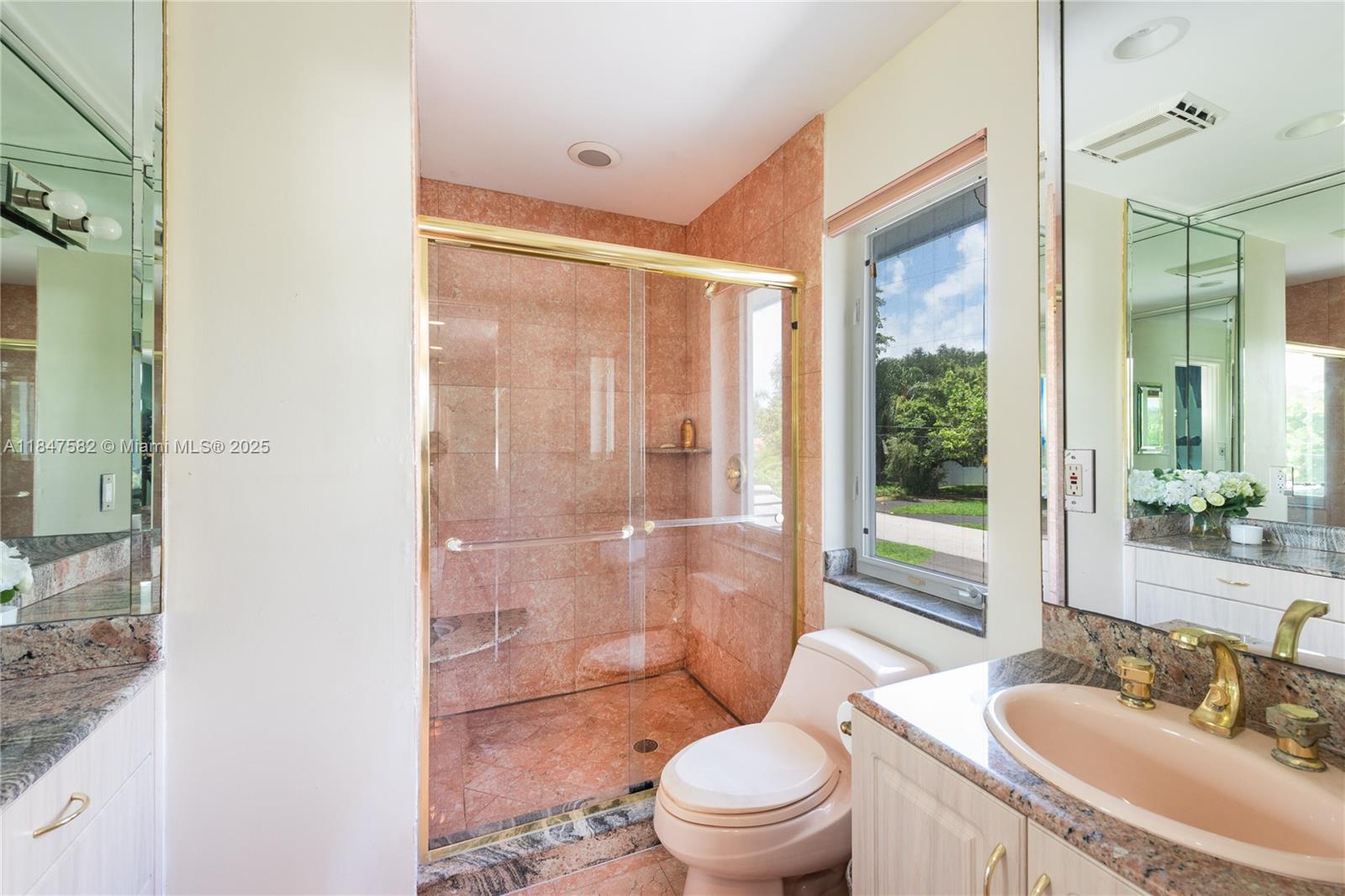 JANEMARY ESTATES - Residential