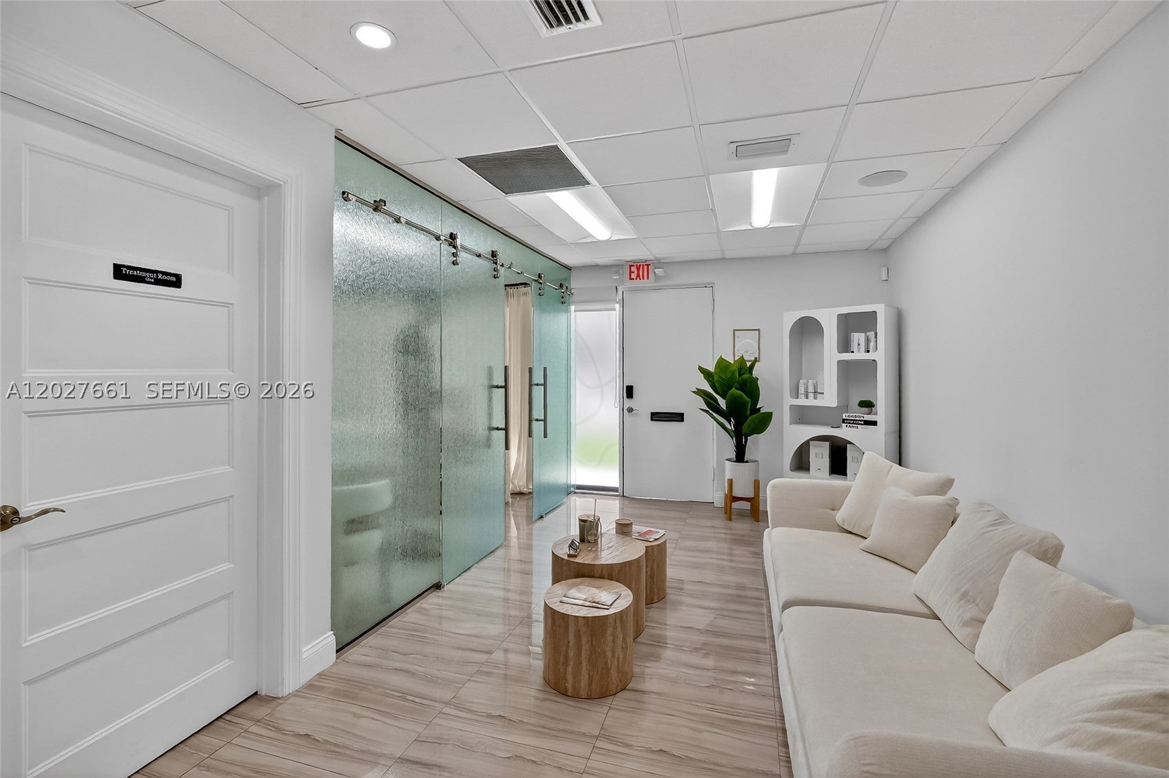 201 N University Dr 14