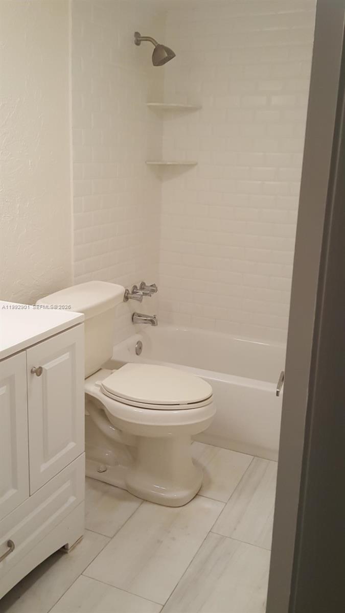 BOCA REAL VILLAS CONDO - Residential Lease