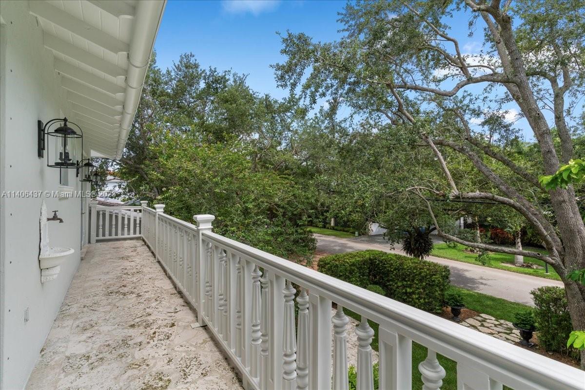 COCOPLUM MANOR - Residential