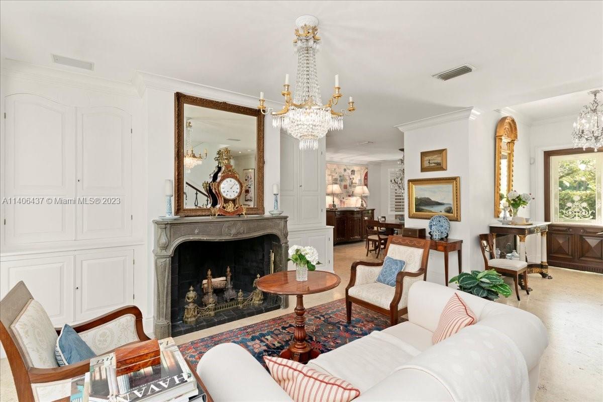 COCOPLUM MANOR - Residential