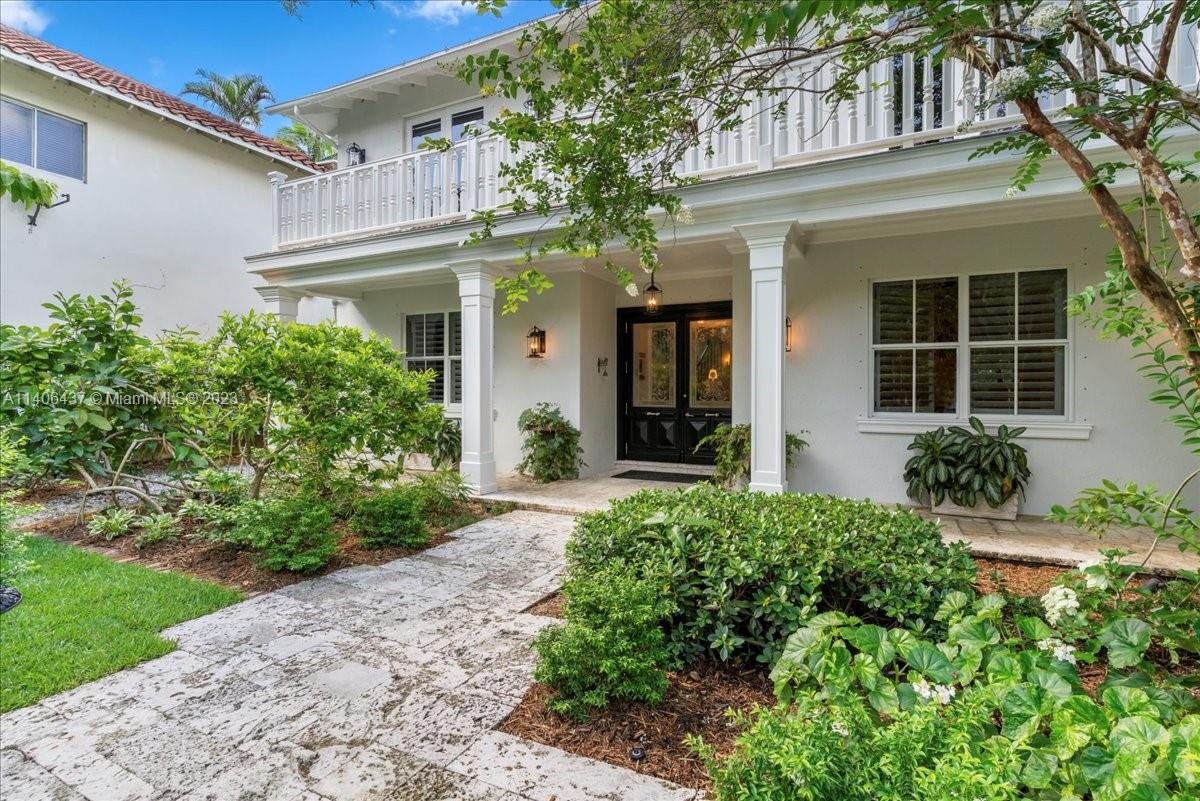 COCOPLUM MANOR - Residential