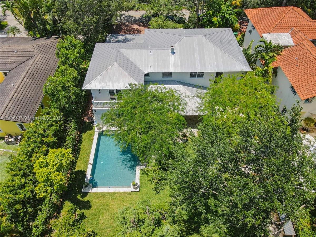 COCOPLUM MANOR - Residential